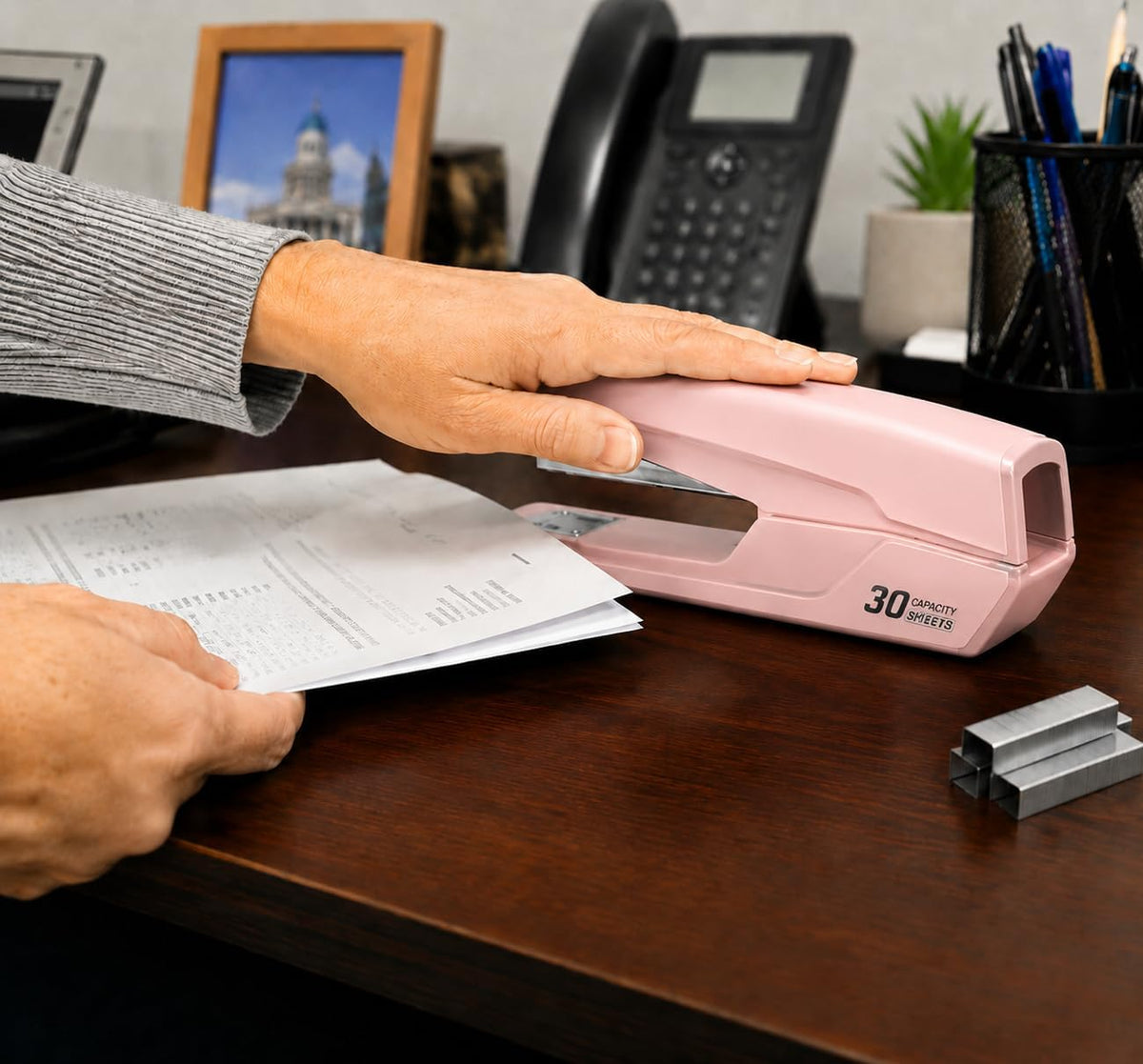 Metal Stapler with 830 Staples,Pink Stapler,Staplers for Desk